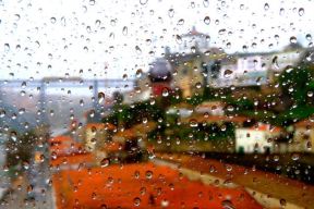 rainy view from inside of the cable car Porto